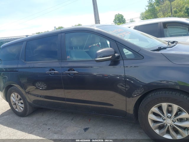 Kia Sedona Lx
