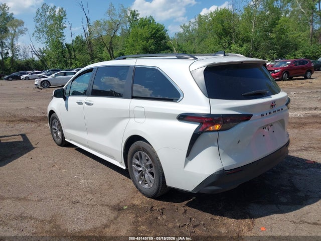 Toyota Sienna Xle