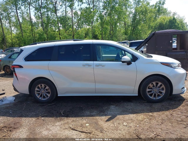 Toyota Sienna Xle