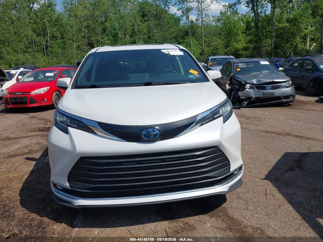 Toyota Sienna Xle