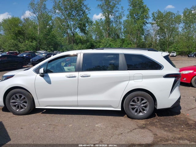 Toyota Sienna Xle