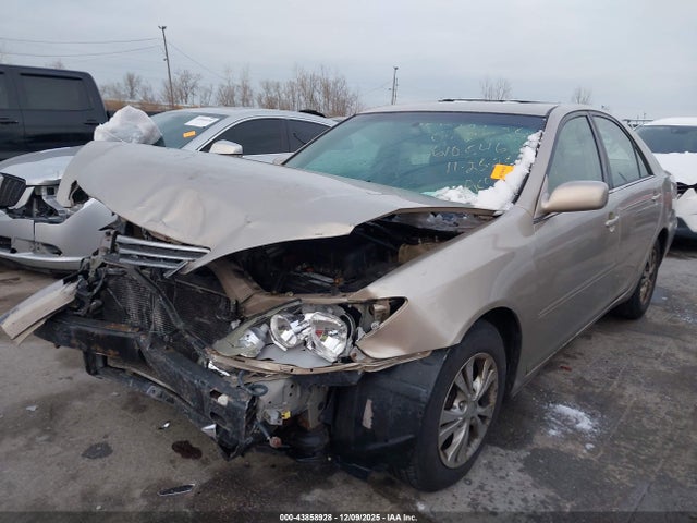 Toyota Camry Le V6