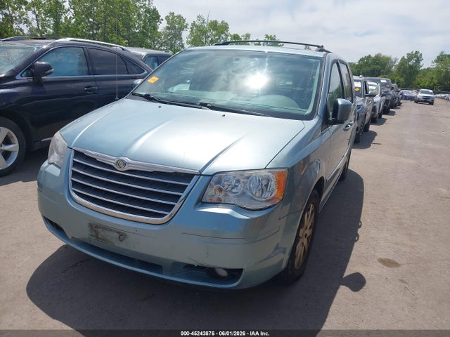 Chrysler Town & Country Touring