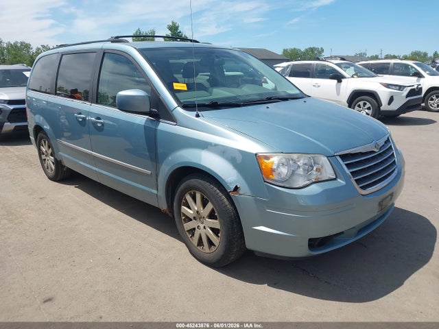 Chrysler Town & Country Touring