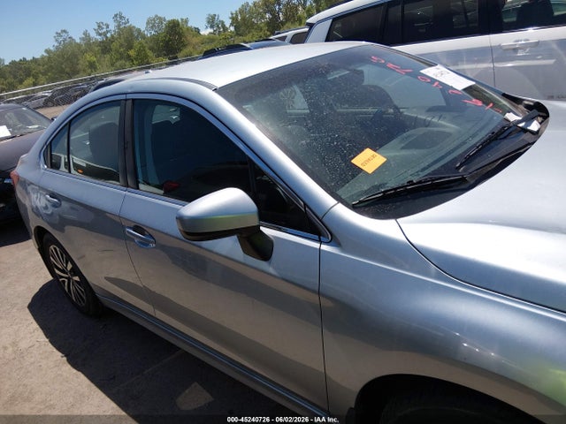 Subaru Legacy 2.5i Premium