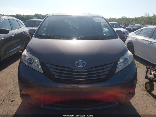 Toyota Sienna Xle V6 8 Passenger