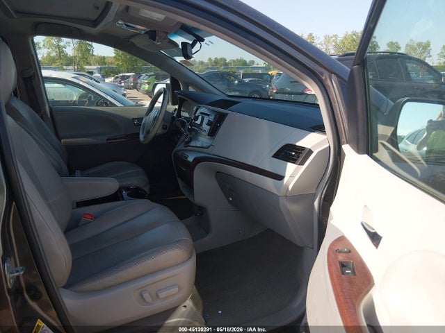 Toyota Sienna Xle V6 8 Passenger