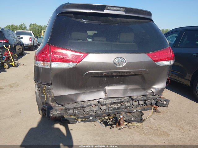 Toyota Sienna Xle V6 8 Passenger