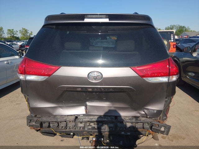 Toyota Sienna Xle V6 8 Passenger