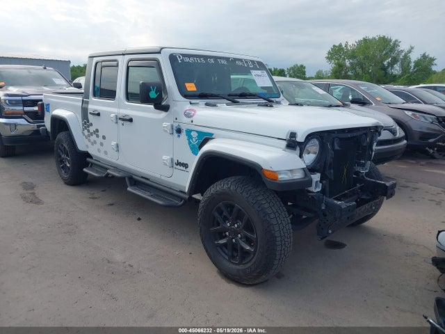 Salvage Jeep Gladiator Image