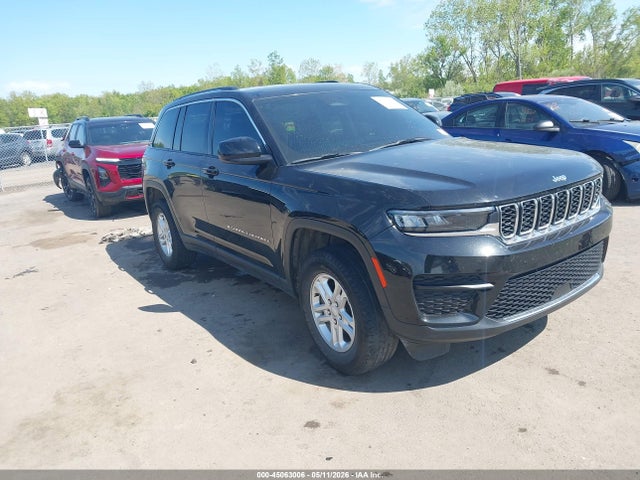 Salvage Jeep Grand Cherokee Image