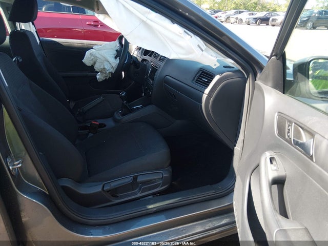 Volkswagen Jetta 2.0l S