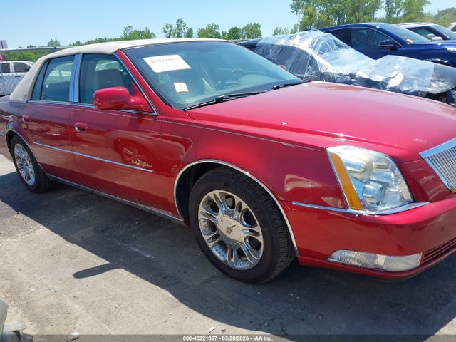 Cadillac DTS Standard
