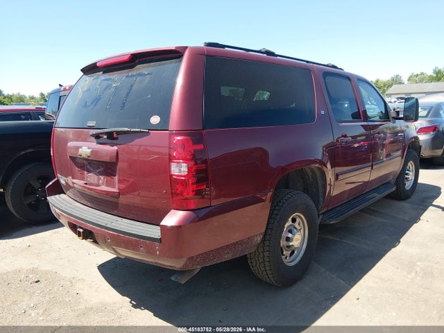 Chevrolet Suburban 2500 Lt