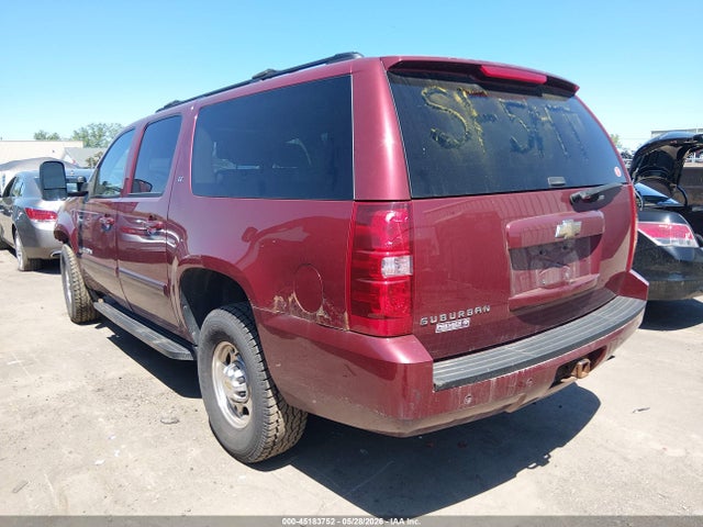 Chevrolet Suburban 2500 Lt