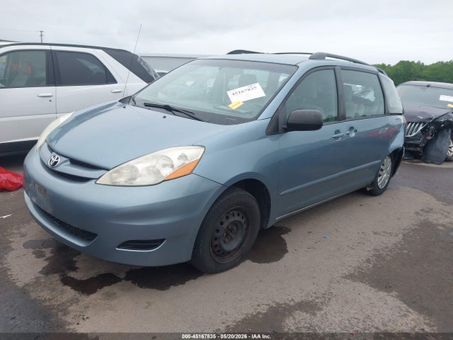 Toyota Sienna Ce