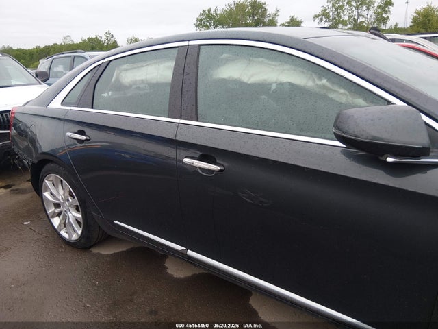 Cadillac XTS Luxury Collection