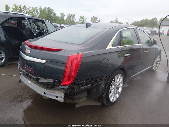 Cadillac XTS Luxury Collection