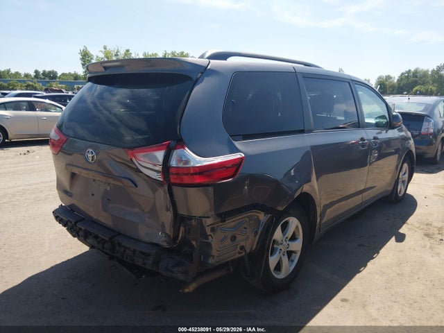 Toyota Sienna Le 8 Passenger