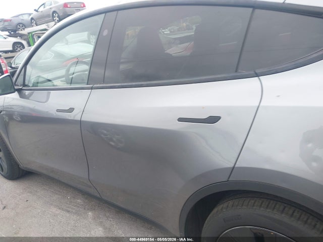 Tesla Model Y Long Range Dual Motor Rear-wheel Drive