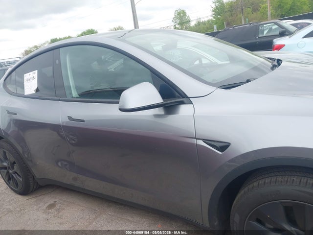 Tesla Model Y Long Range Dual Motor Rear-wheel Drive