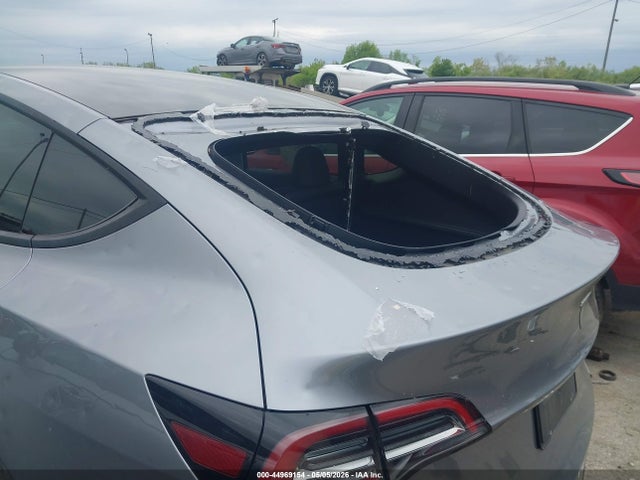Tesla Model Y Long Range Dual Motor Rear-wheel Drive
