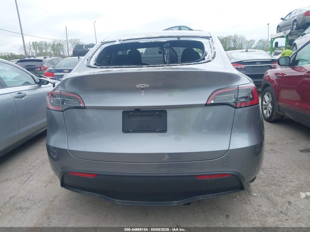 Tesla Model Y Long Range Dual Motor Rear-wheel Drive