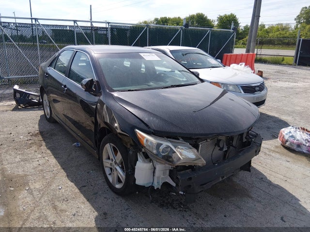Salvage Toyota Camry Image
