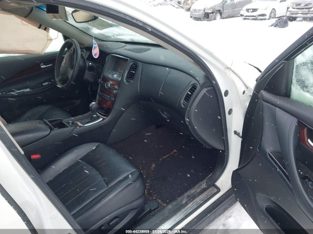 INFINITI Qx