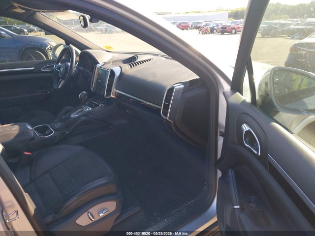 Porsche Cayenne Platinum Edition