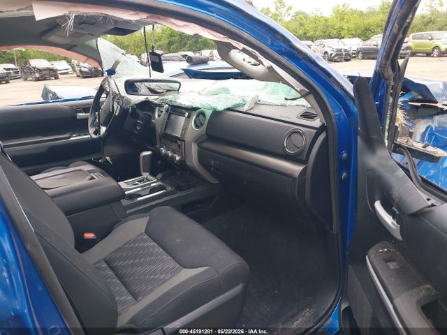 Toyota Tundra Sr5 5.7l V8
