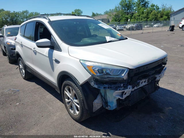 Salvage Ford Escape Image