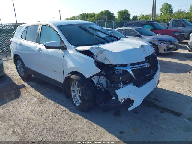 Salvage Chevrolet Equinox Image