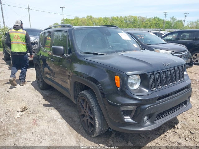 Salvage Jeep Renegade Image