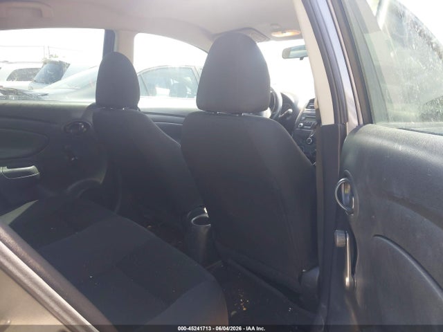 Nissan Versa 1.6 S