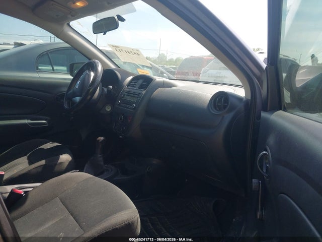 Nissan Versa 1.6 S
