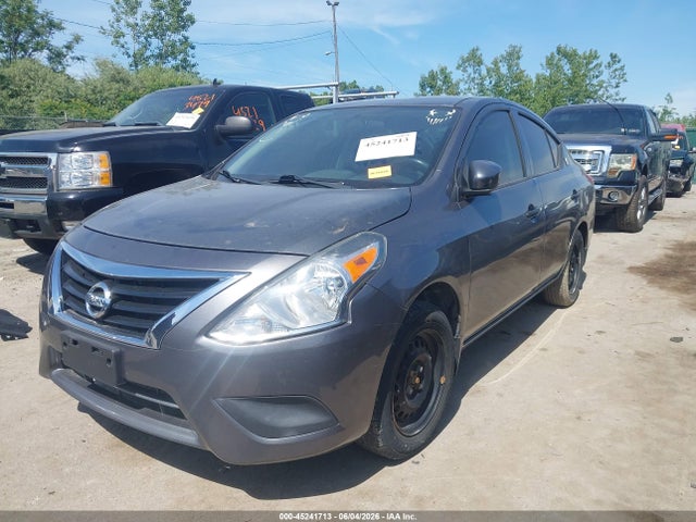 Nissan Versa 1.6 S