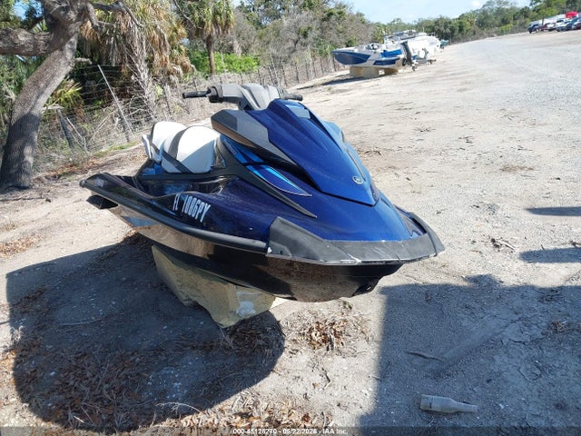 Salvage Yamaha 10 Image