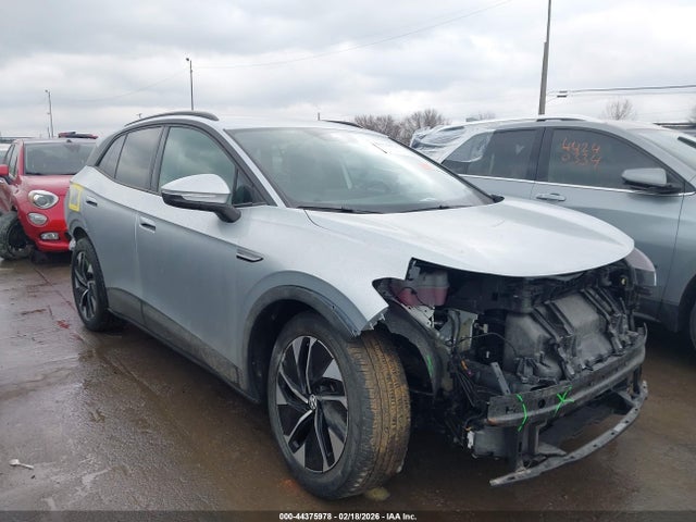 Salvage Volkswagen ID.4 Image