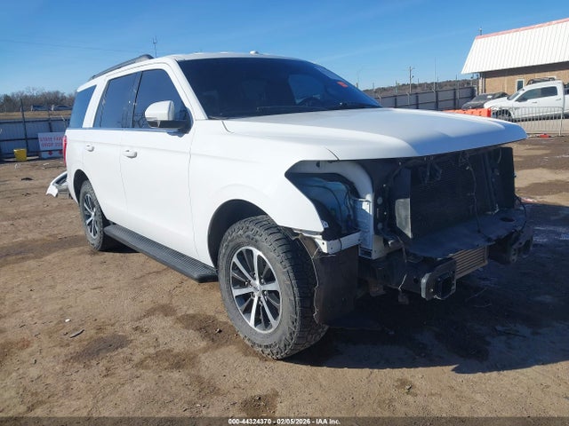 Salvage Ford Expedition Image