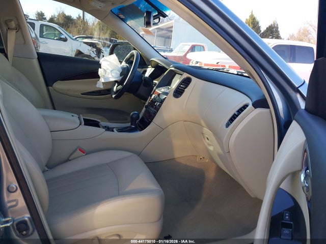 INFINITI Qx