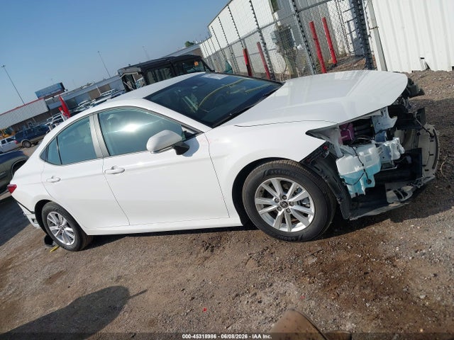 Toyota Camry Le