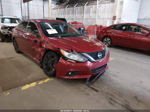 Salvage Nissan Altima Image