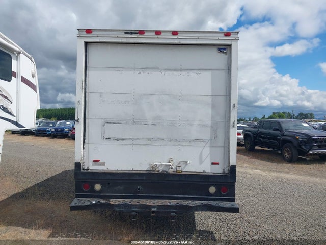 Ford E-350 Standard