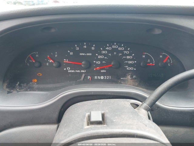 Ford E-350 Standard