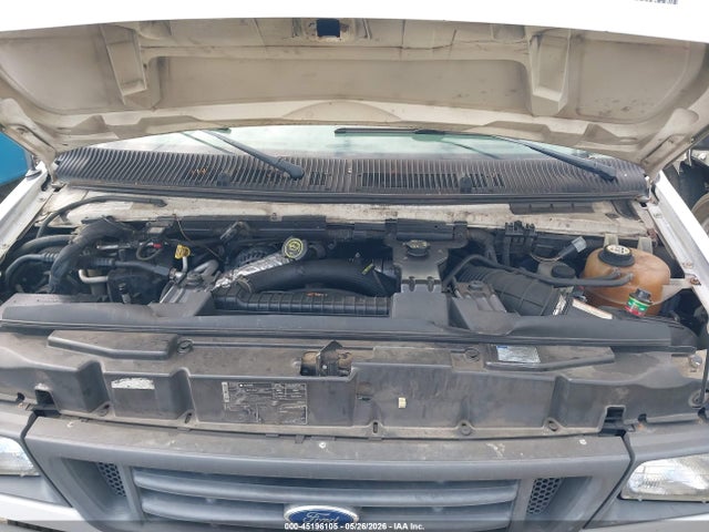 Ford E-350 Standard