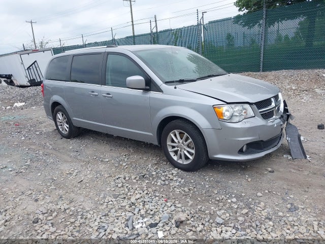 Salvage Dodge Grand Caravan Image