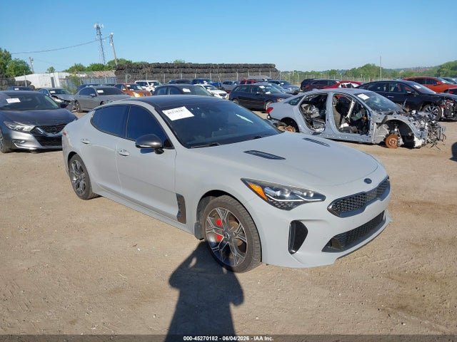 Salvage Kia Stinger Image