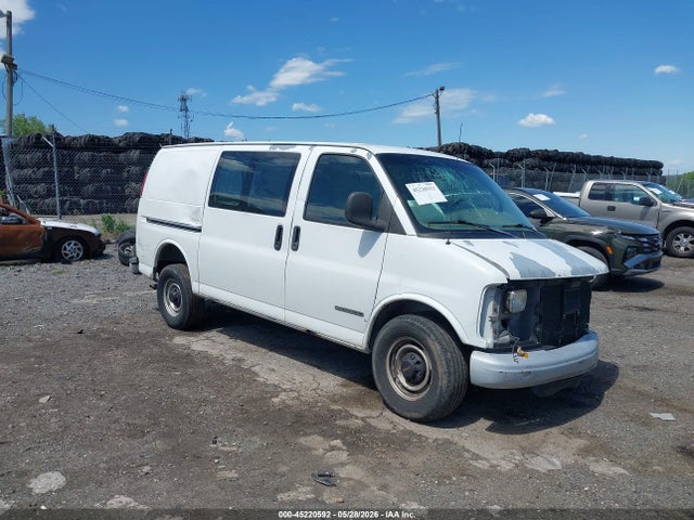 Salvage GMC Savana Image