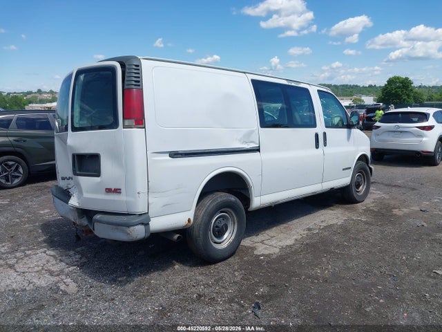GMC Savana Standard